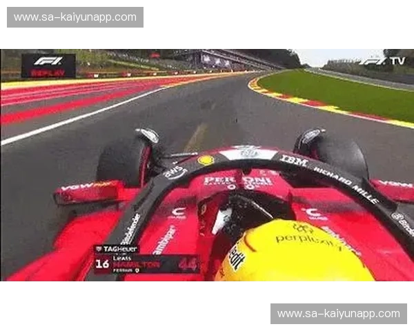 赛车回放：把每一圈变成永恒